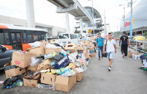 A diario se ven las esquinas repletas de basura.