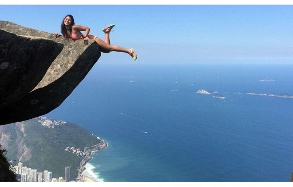 La lleva a las alturas para pedirle matrimonio