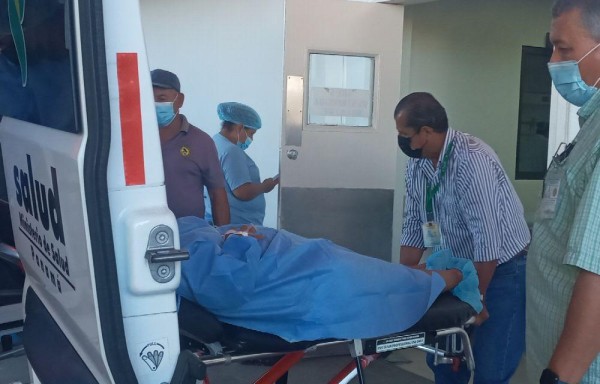 ¡Mujer grave! Su marido la agarró a puñaladas y después se ahorcó