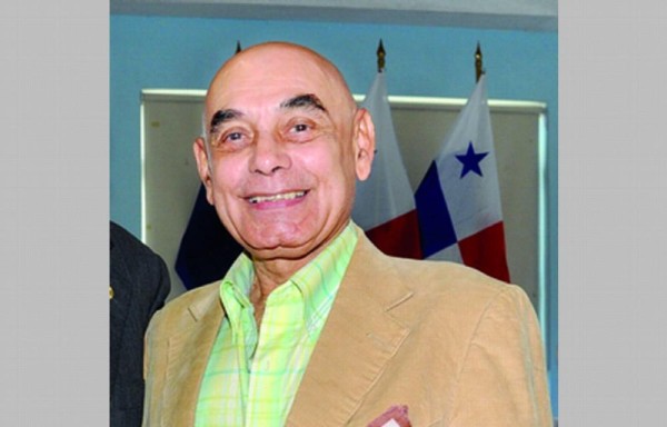 Poeta y actor Miguel Moreno.