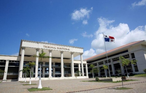 Más de 148,000 panameños han tramitado su cambio de residencia