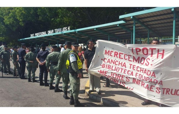 La Policía frenó las protestas de ayer en el IPT.