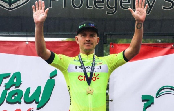 Roldán es el líder de la Vuelta.
