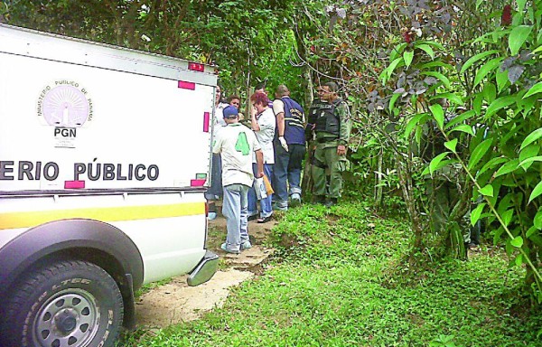 Vecinos relataron a las autoridades que a las 11:40 p. m. del 13 de enero, escucharon un débil clamor de ayuda.