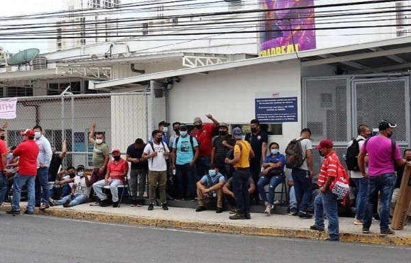 Viene el pan bajando, terminó el paro