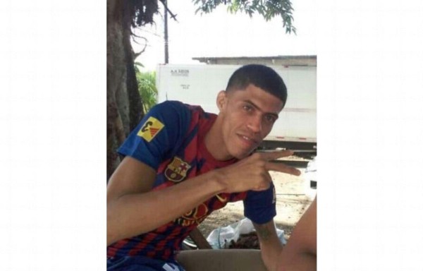 Los disparos los recibió en el cuello y otro en el glúteo.