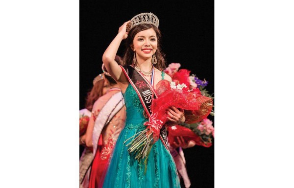 Anastasia Lin, Miss Canadá.