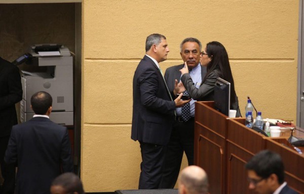 Bancada Panameñista se reunió ayer sin resultados.