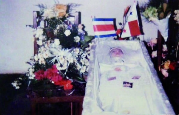 Cristal Out vida y muerte de una víctima inocente