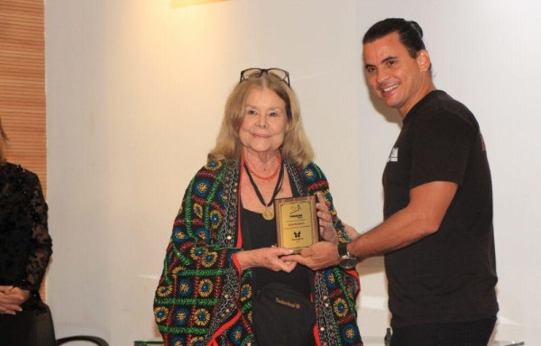 Reconocen a pioneros del cine panameño