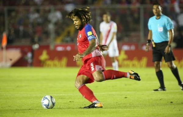 Román Torres nominado al Latino del Año en la MLS