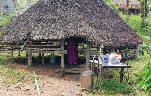 Este rancho se usa como cocina del centro escolar La Trinchera.