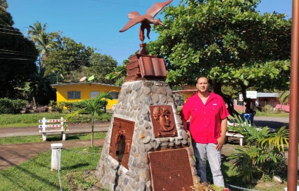 En el Parque Soberanía está la escultura de la poetiza Diana Morán oriunda de Cabuya, distrito de Chame.