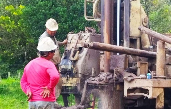 El Mida está construyendo pozos.