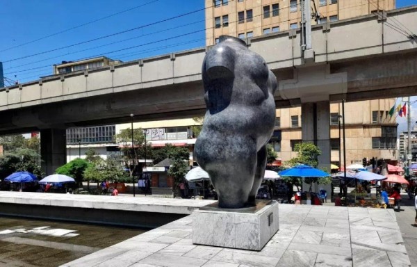 La vivencia de palpar el arte de Botero
