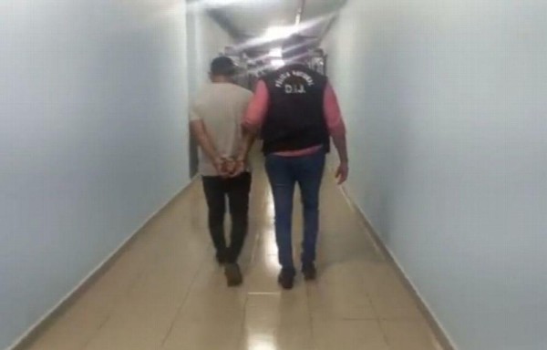 El padrastro fue aprehendido la tarde del jueves.