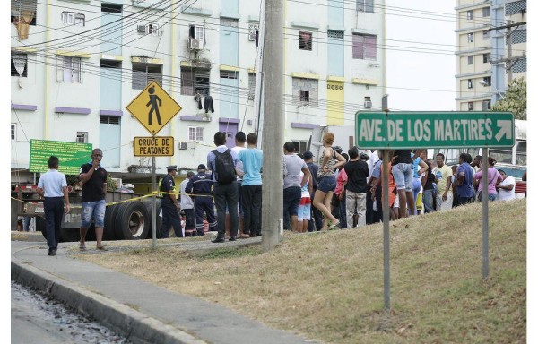 Moradores del lugar, indignados, estuvieron a punto de linchar al conductor del vehículo articulado