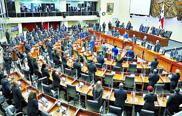La propuesta presentada por los diputados de la bancada independiente espera en la Asamblea.