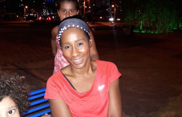 ‘Me gusta llevar a mis hijos a que se diviertan y gocen de la brisa del mar y además es un lugar tranquilo'. VISITANTE Sonia Roux de Early