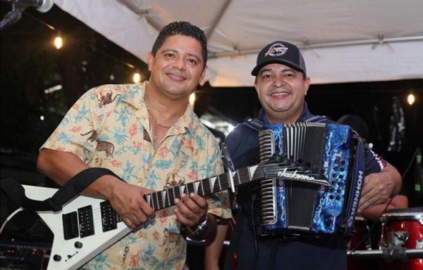 Abdiel, Manuel y Los Consentidos casi 24 horas sin bañarse por protestas