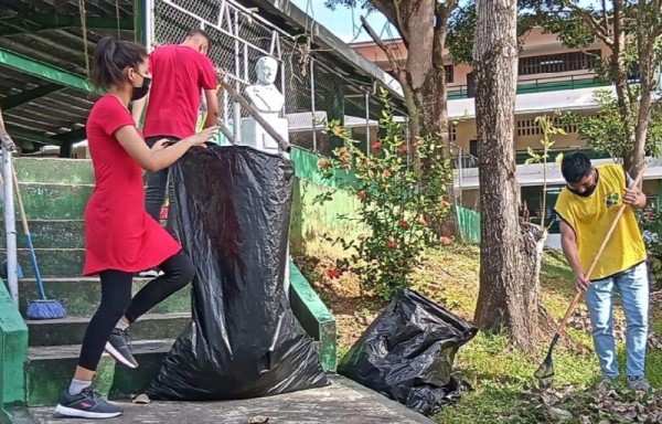 Limpiaron el colegio Jeptha B. Duncan.