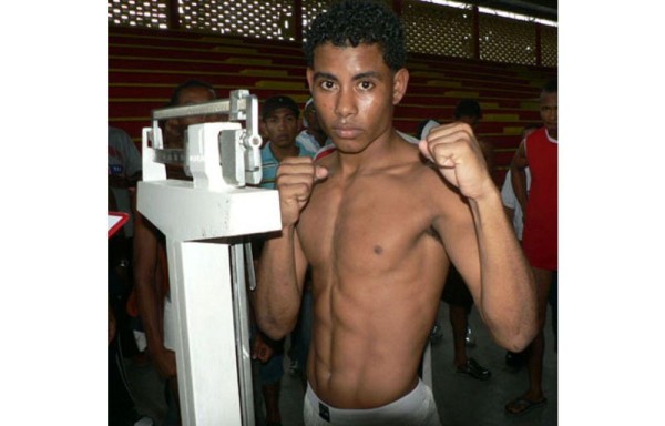 WALTER TELLO | CHIRIQUÍ | Tello disputó en tres ocasiones el título mundial, después de Concepción.