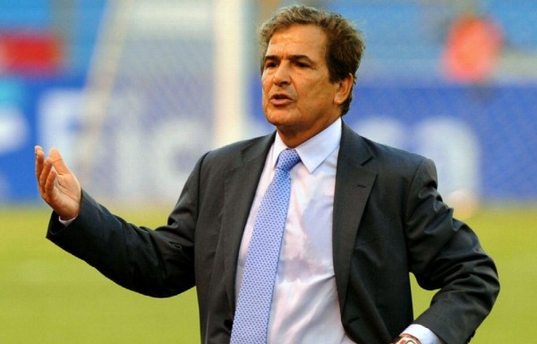 El colombiano Jorge Luis Pinto técnico de Honduras.