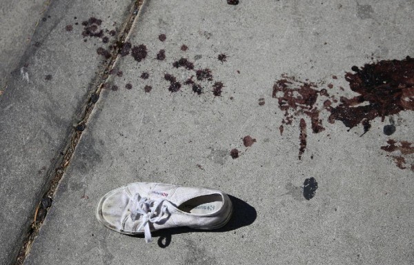 Ayer lunes, aún habían vestigios del tiroteo.