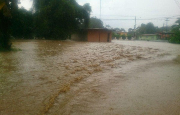 Hubo inundaciones en el sector 8 y 11 de La Cabima