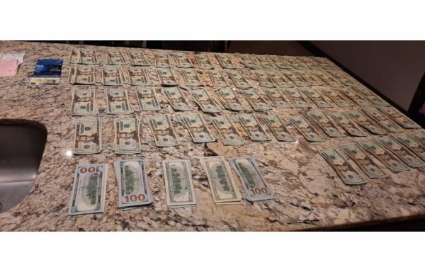 Parte del dinero incautado al italiano