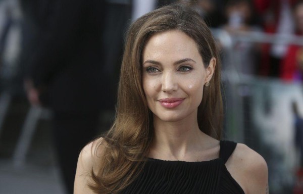 Angelina sufre ataques de pánico por el divorcio