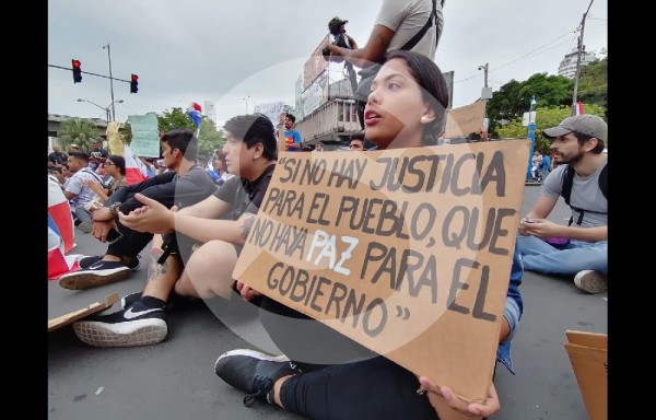 Manifestantes culminan las protestas de manera pacífica 