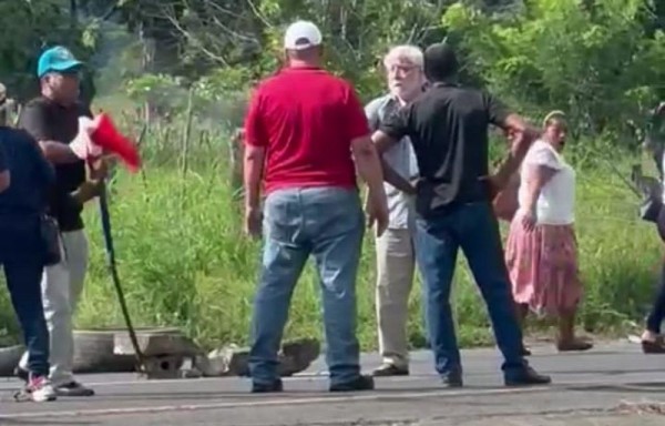 Colonense mata a tiros a dos manifestantes