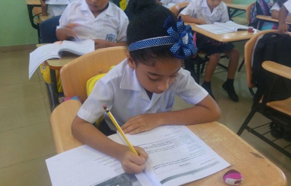 Estudiantes de tercer grado del colegio Santa Librada, en San Miguelito.