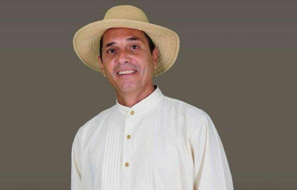 Eduardo Cano hablará sobre Indumentarias Regionales de Panamá