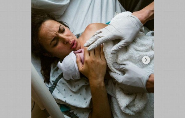 Baila reguetón en plenas contraciones