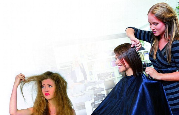 Señales que indican que debe cortar su cabello