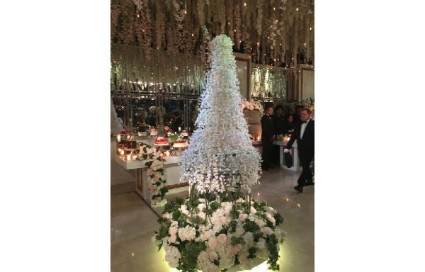 Invitó a Wisin a su boda