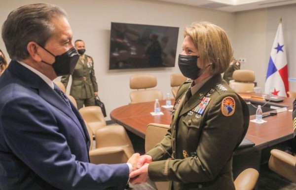 Cortizo se reúne con jefa del Comando Sur