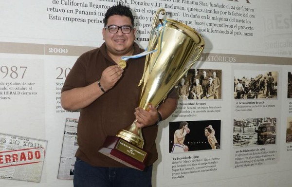 Luigui, panameño ganador de versión masculina 2012