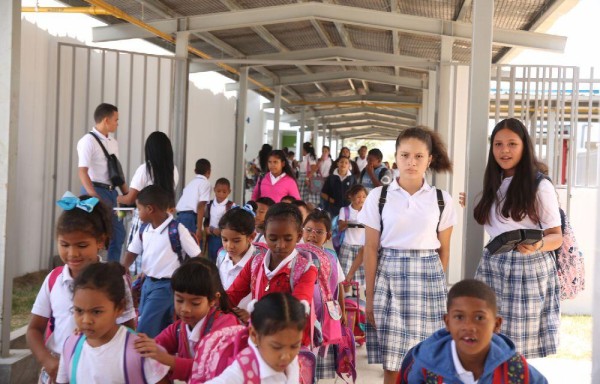 Estudiantes del colegio bilingüe.