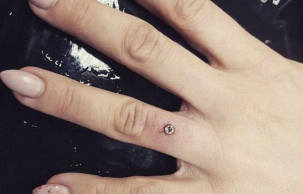 Cambian anillos por el ‘finger piercing'