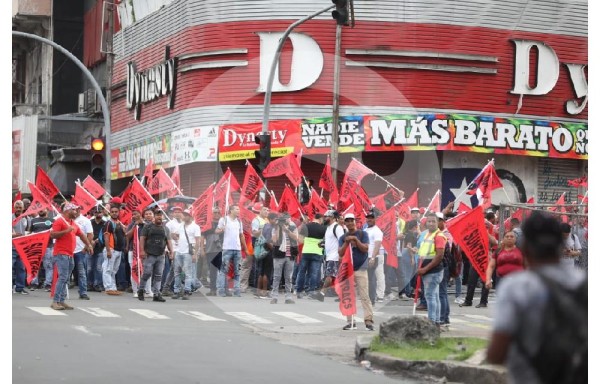 Detenciones y enfrentamientos forman parte del tercer día de protestas&nbsp;