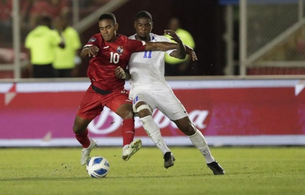 Édgar Yol Bárcenas (i).