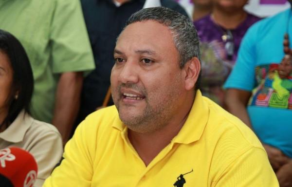 ‘Es lamentable que haya escuelas sin baños, comedores, o que sean de paja. Falta más esfuerzo del Gobierno'. DIRIGENTE MAGISTERIAL Diógenes Sánchez