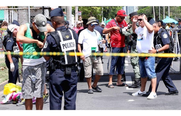 Revisaron a todos en las entradas.