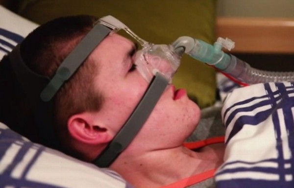 Si Liam se duerme, pela el bollo