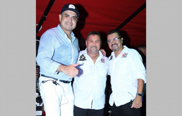 Emotiva despedida: El bajista Luis Carlos García se jubiló