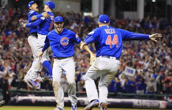 La última vez que los Cachorros de Chicago habían ganado la serie mundial fue en 1908.