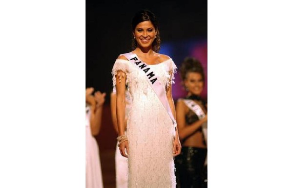 Justin Pasek renuncia al Señorita Panamá y se dedicará a la familia